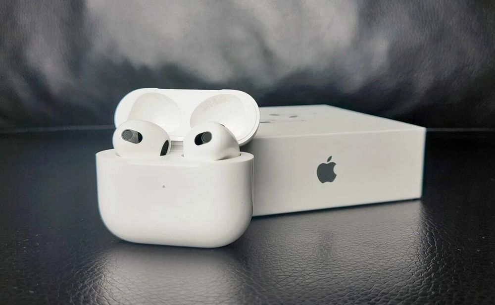Продам apple airpods 3