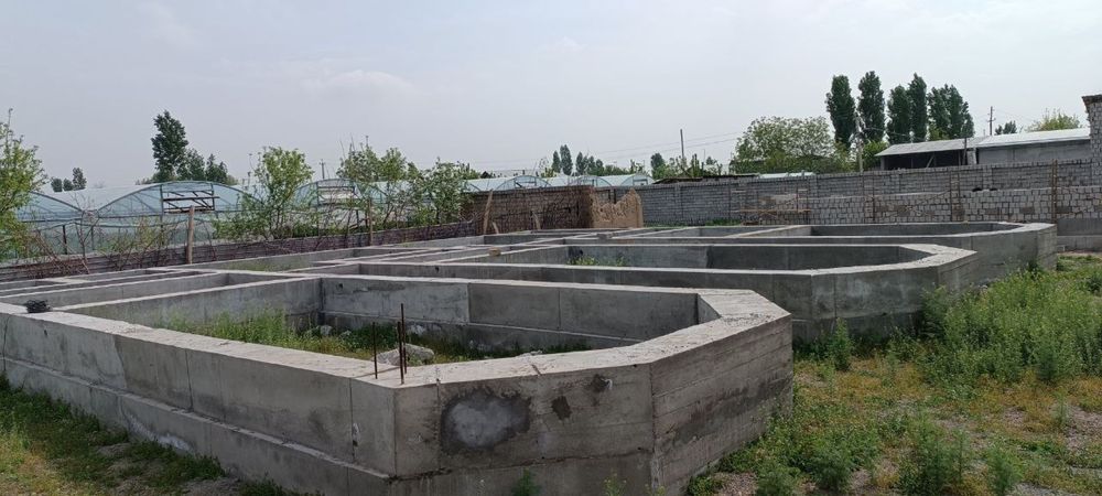 Narxi va sotixi ozgardi. Yangiyo’l tumani 5,8 sotix yer sotiladi.