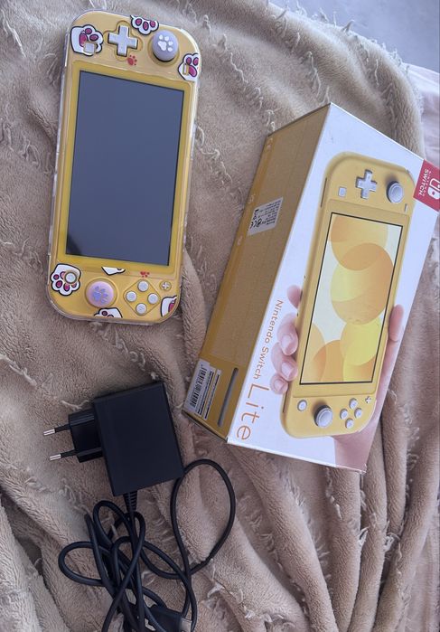 Nintendo Switch Lite Yellow