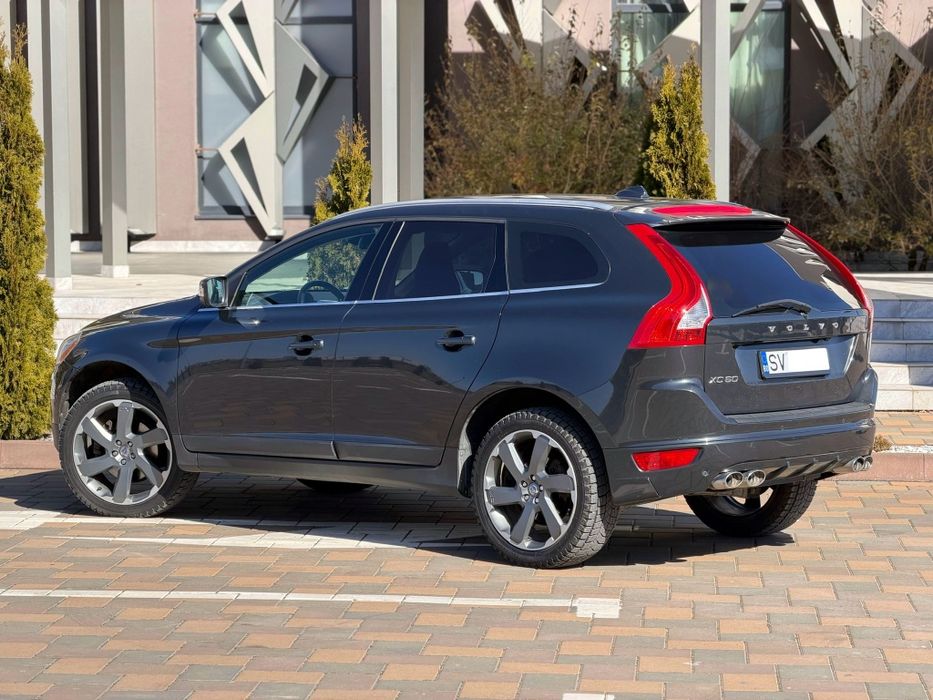 Volvo Xc60 2.4d D5 Summum  Biturbo 215 CP • 2012 • City safety