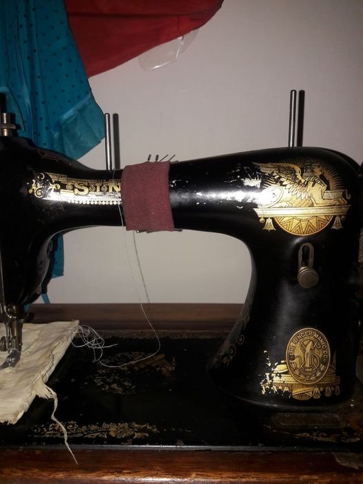 Продам швейную машинку ЗИНГЕР