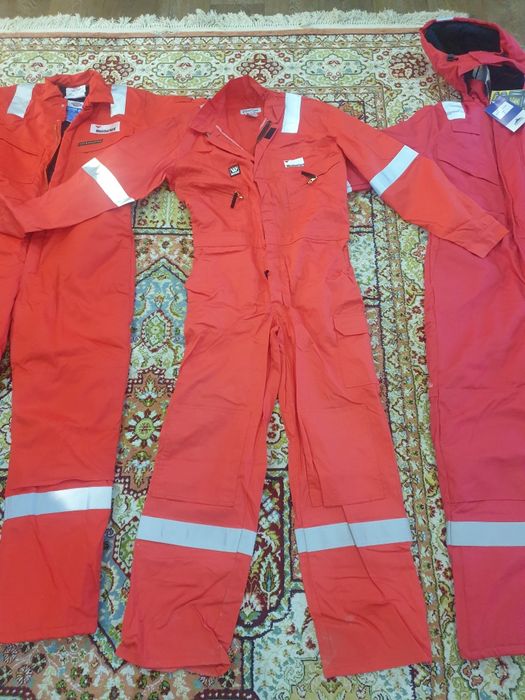 Продам спец одежду