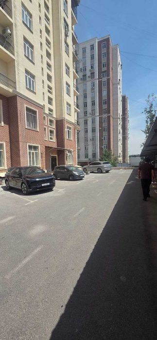 Новая квартира с ремонтом и кухонной мебелью в центре по супер скидке.