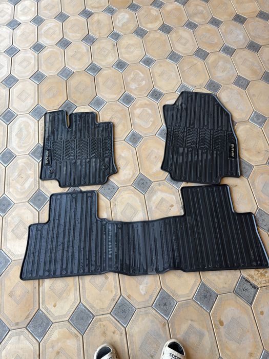 Полик тойота рав