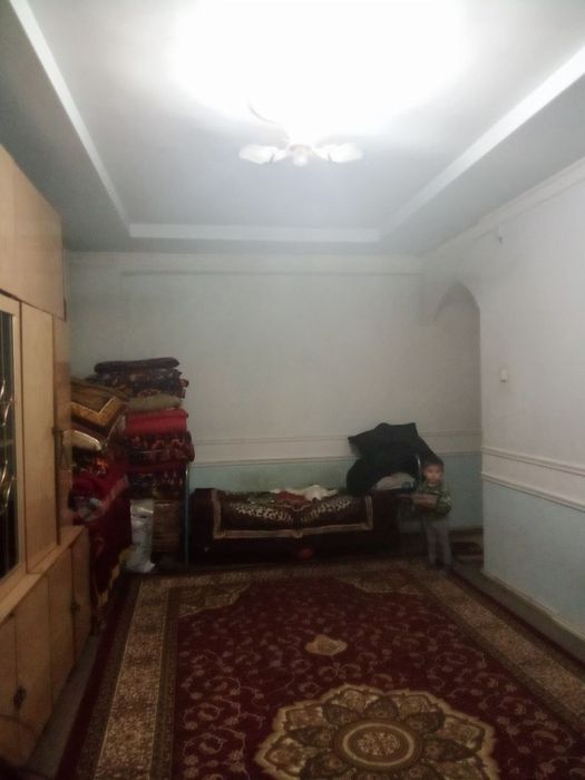 2 xona kvartira sotiladi