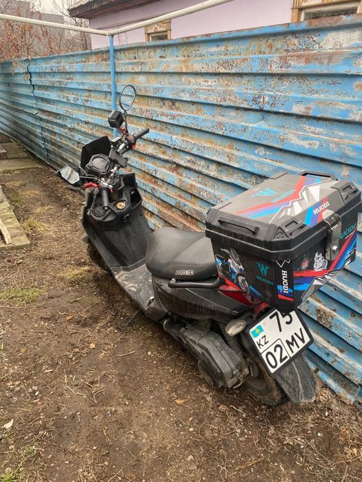 Срочно продам мопед Танк