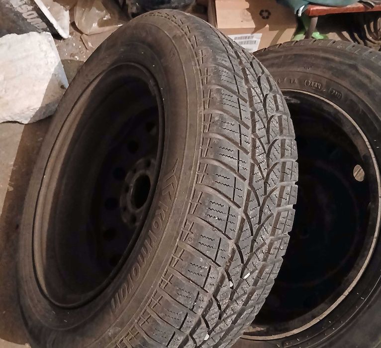 4 бр. зимни гуми с джанти 195/65 R15 от Ситроен Пикасо