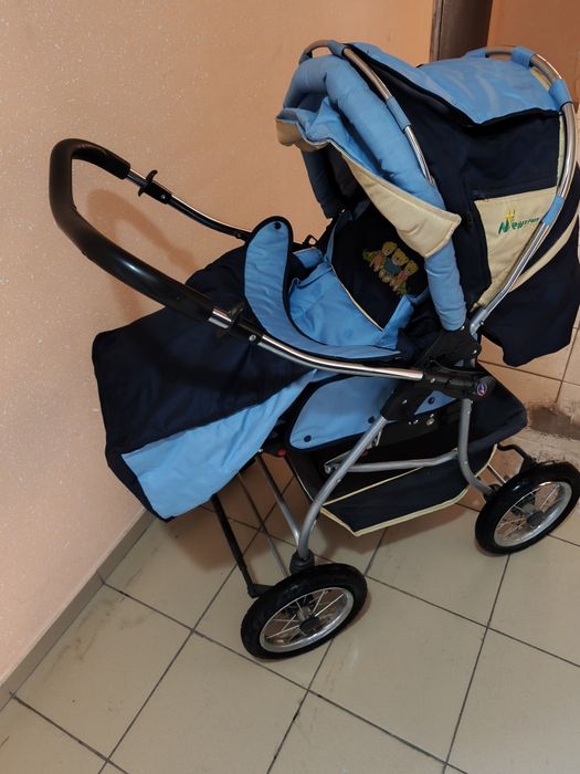 Коляска в хорошем состоянии