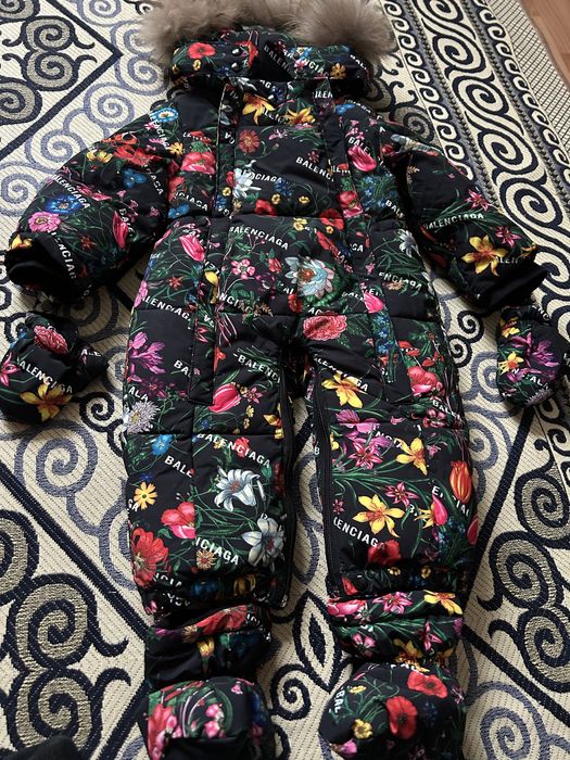 Продам детскую комбинезон