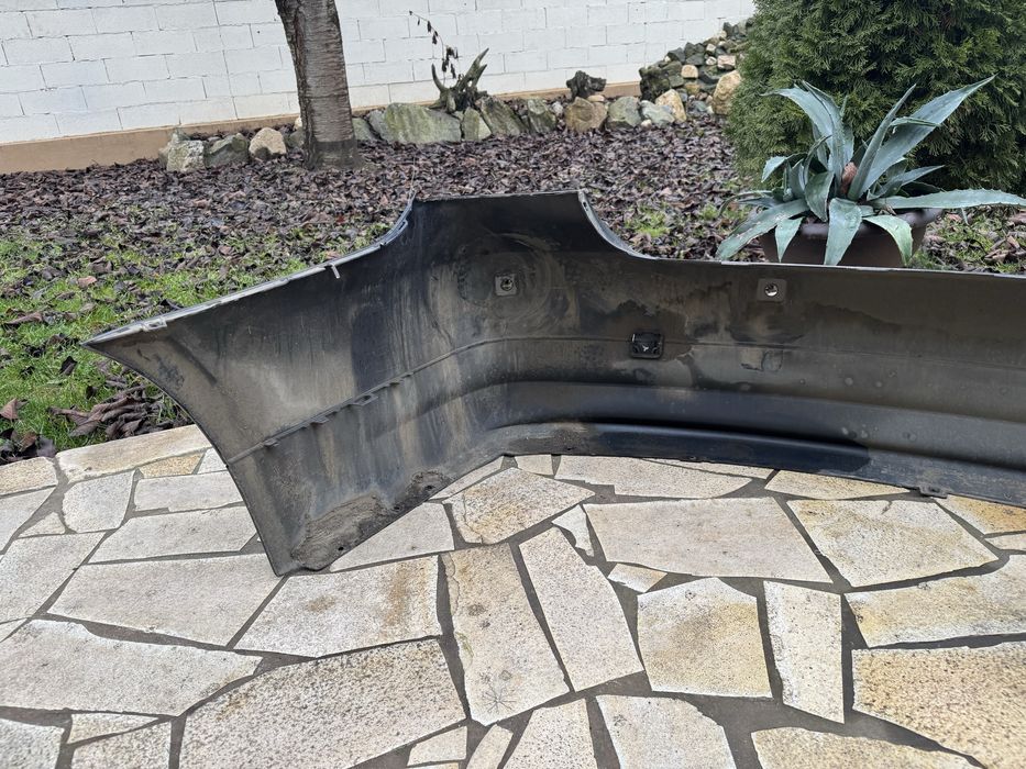 Bara spate BMW E90 facelift Black Sapphire