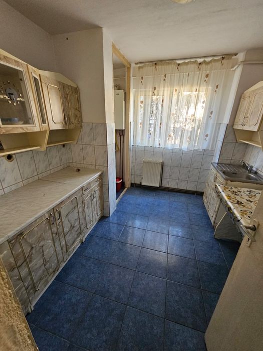 Vand / schimb aprtament 3 camere, confort 1, etaj 3, balcon