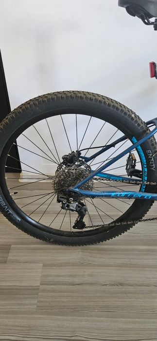 Se vinde cu 1400 de lei