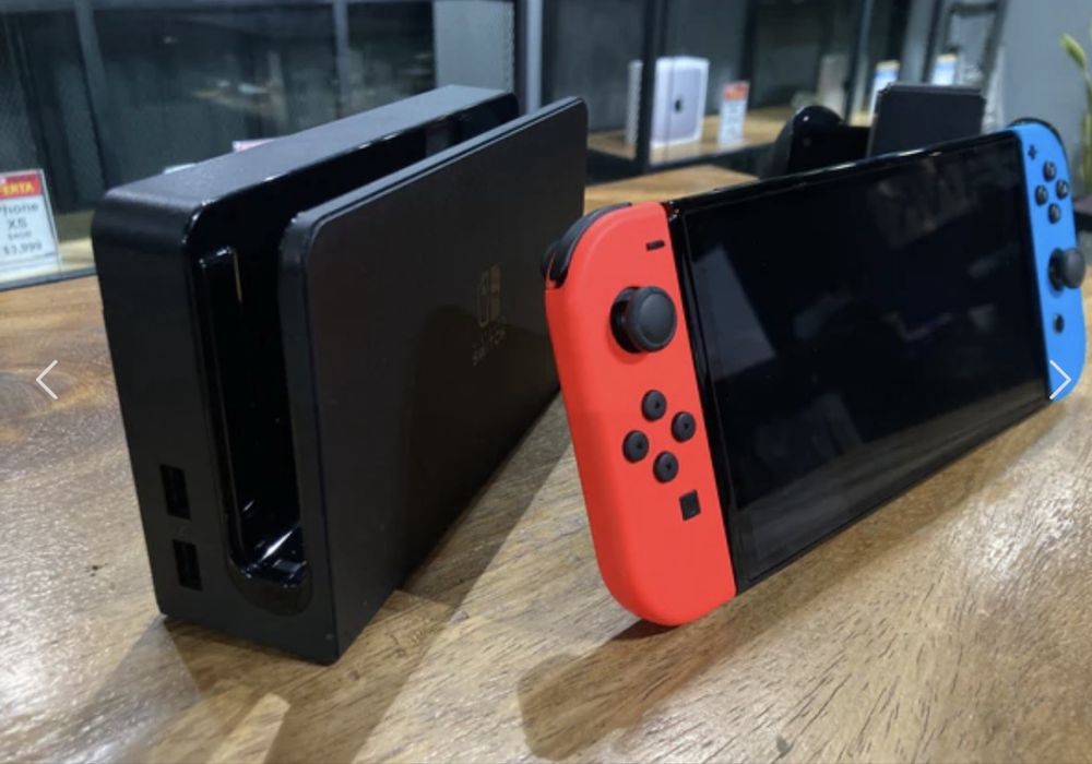 Nintendo Switch Oled + Super Mario