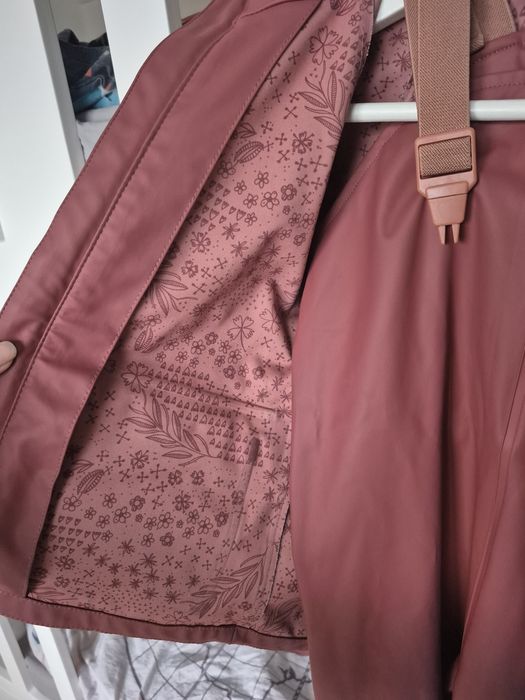 Водоустойчиво яке и панталон размер 92