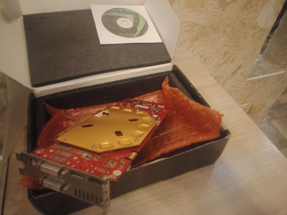 ВидеокартаPalitGeForce®9600GT,1GB,GDDR3,256 бит,2xDVI,HDMI,DisplayPort