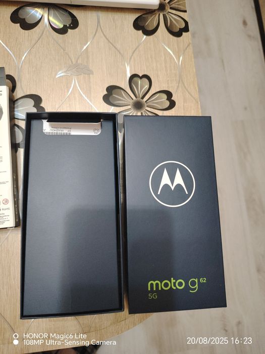 Продавам телефон