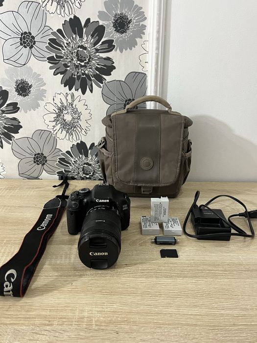 Фотоаппарат Canon 600D