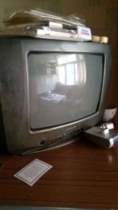 Телевизор переносной, рабочий