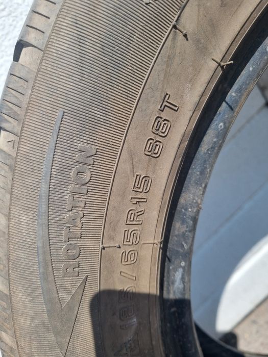 Продам шины пятнадцать*65*185