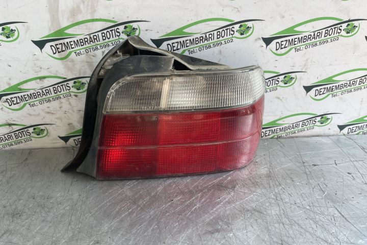Lampa / Tripla stop dreapta pe aripa 9402925 / 9 402 925 BMW Seria 3