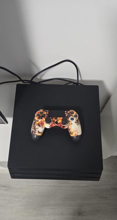 Vand joc ps4 PRO cu gta 5 minecraft mk 11 god of war