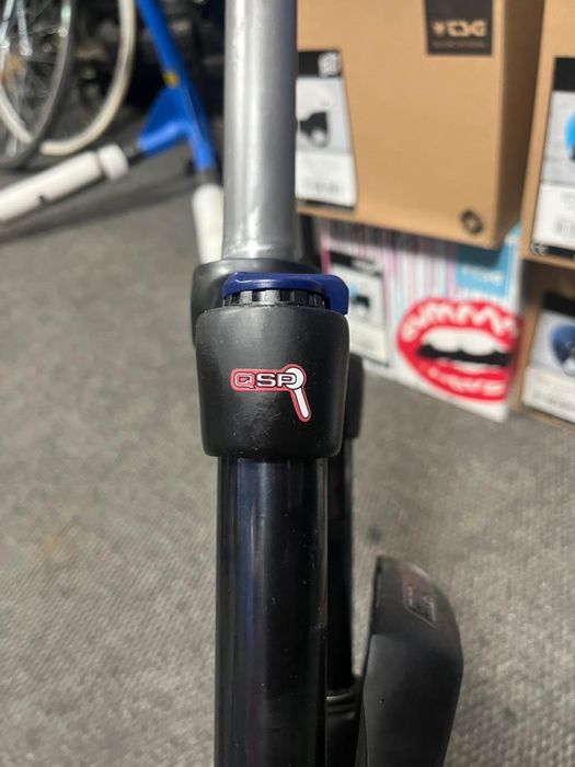 Вилка для велосипеда Suntour XCT30 27.5B