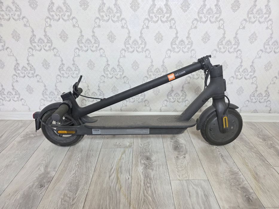 Самокат электро Xiaomi состояние хорошее