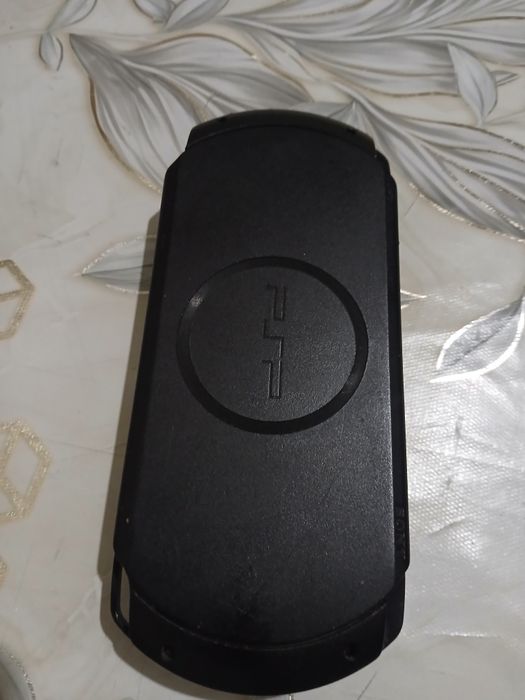 PSP модель Е1000