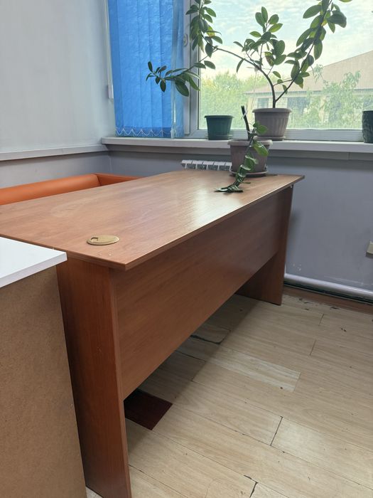 Продам стол самовывоз