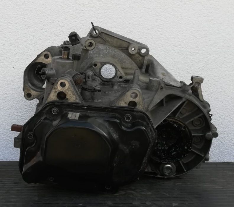 Cutie viteza VW Golf 5 1.6 5tr cod FVH