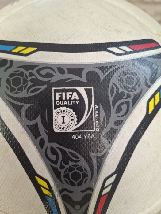 Продам мяч Евро 2012+насос,иголка