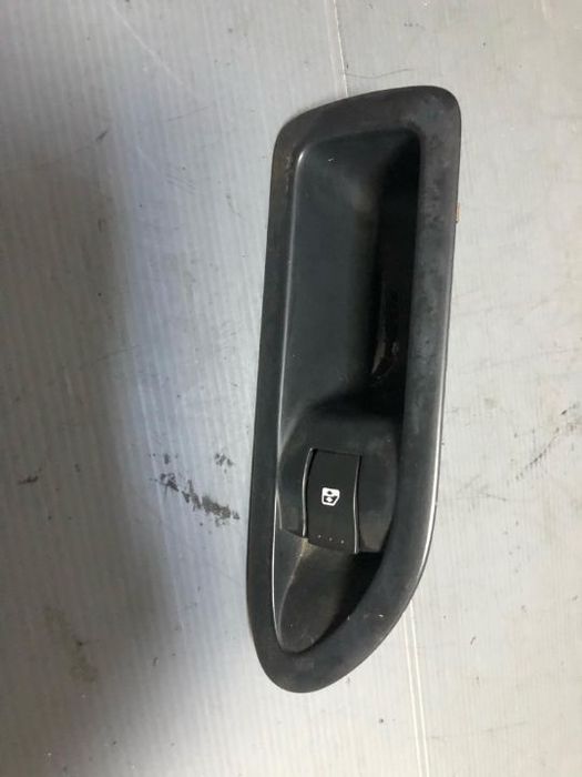 buton deschidere stanga spate renault laguna 2