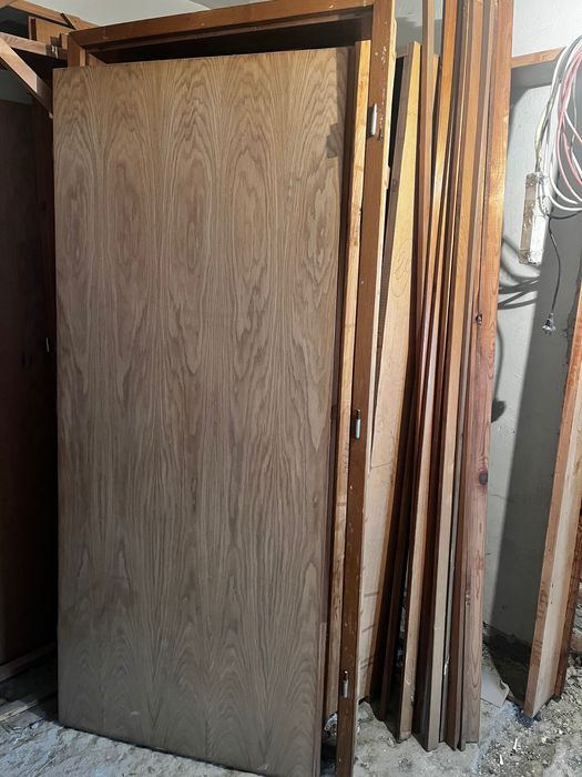 Дървени Врати и каси