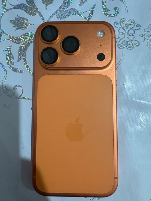 Продам айфон 17 про