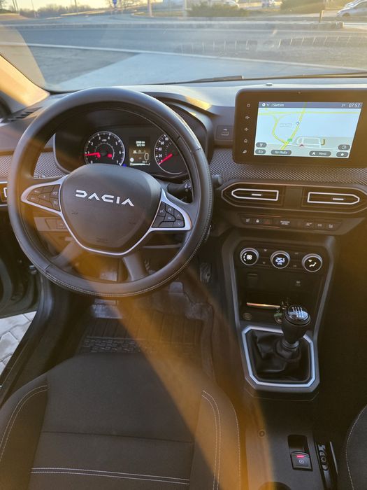 Logan 2024 benzin/ gaz garanție,preț brut