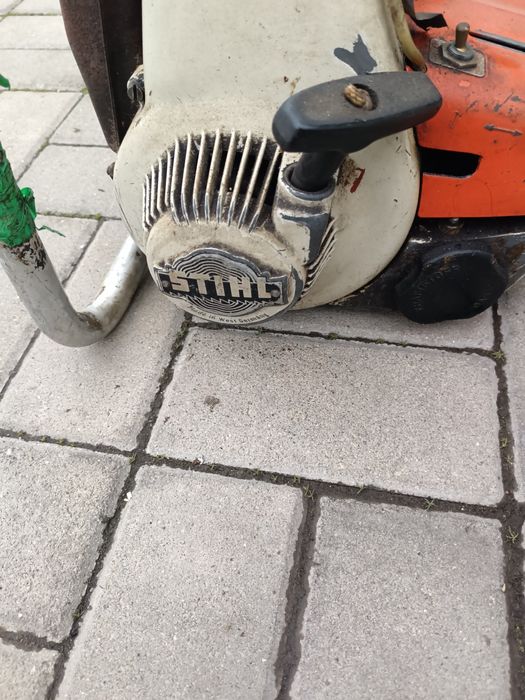 Drujbe Stihl  08S la 500 lei ambele