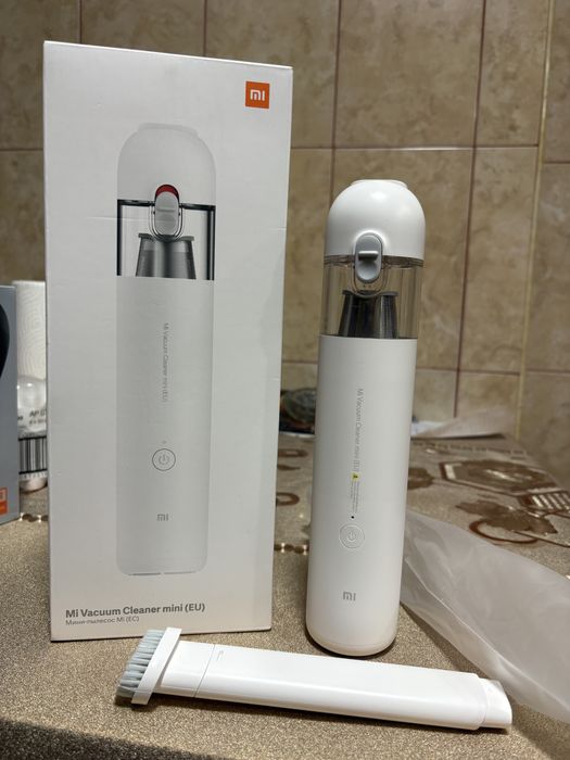 Xiaomi Mi Vacuum Cleaner Mini - aspirator portabil de mână