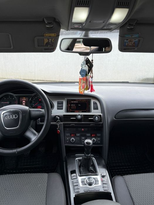 Mă vinde audi a 6.