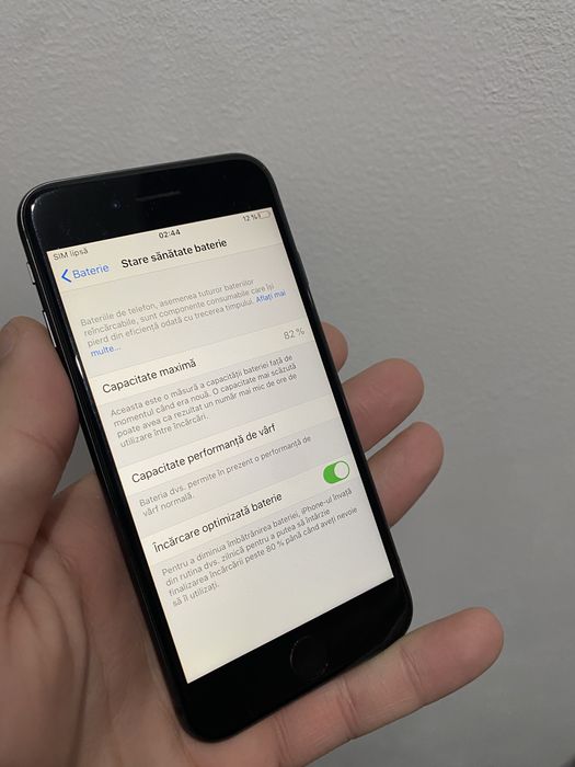 iPhone 8 / 64gb / 82% baterie / IOS 13.7