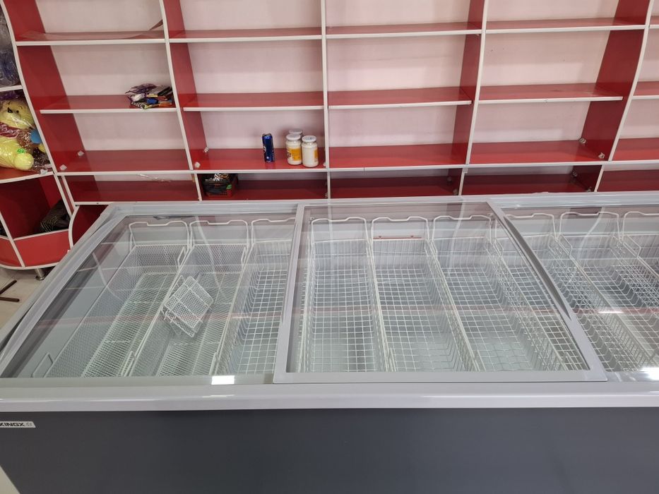 Новый огромный морозилка