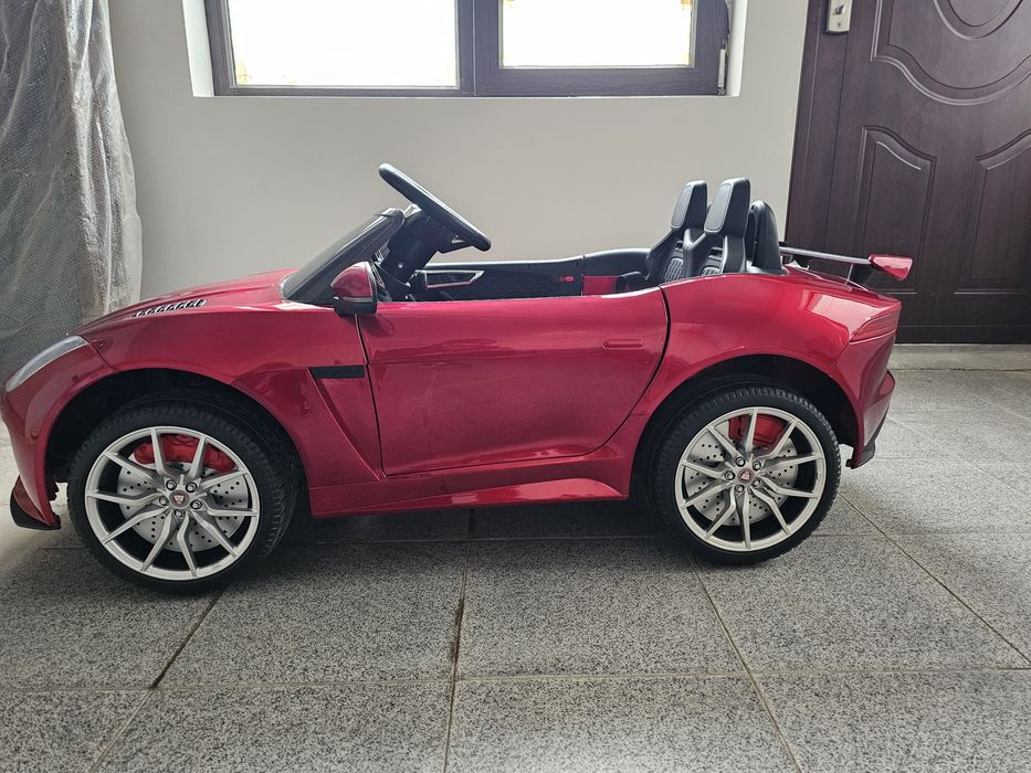 Детска акумулаторна  кола Jaguar с родителски контрол.