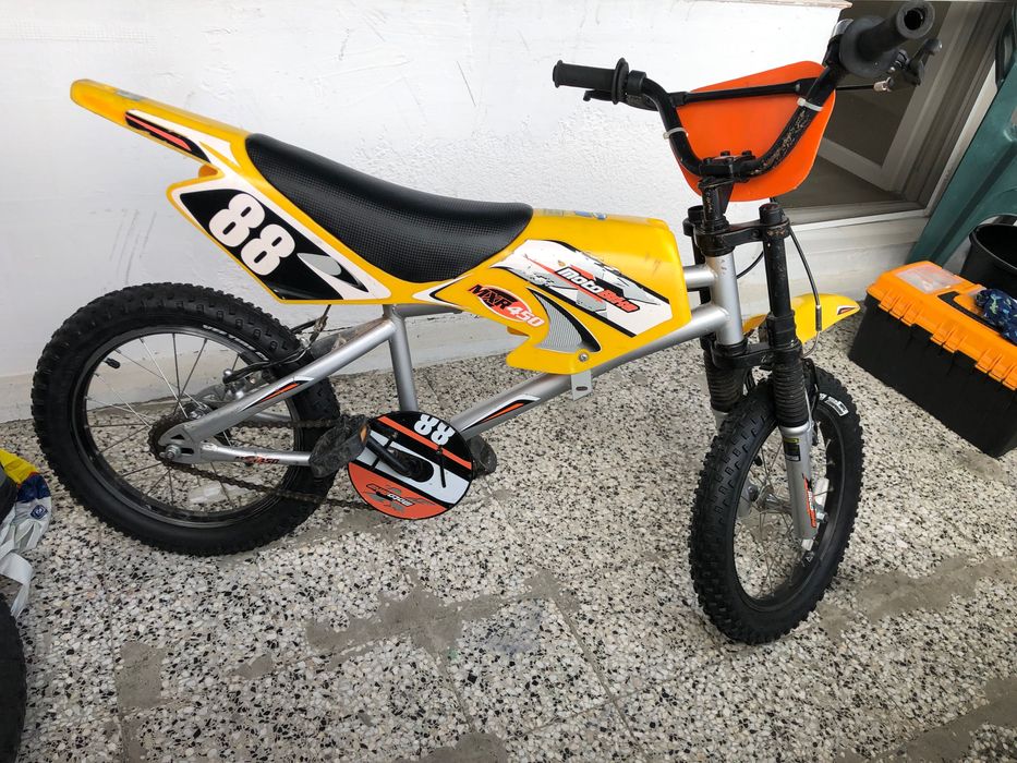 Детско колело мотор