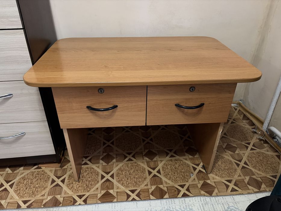 Продам журнальный столик