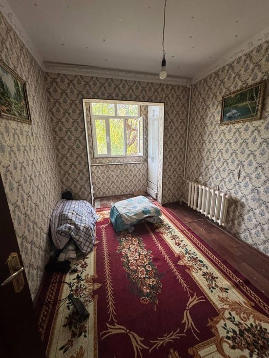 сотилади 2 хона 2 этаж коракамиш 2/4