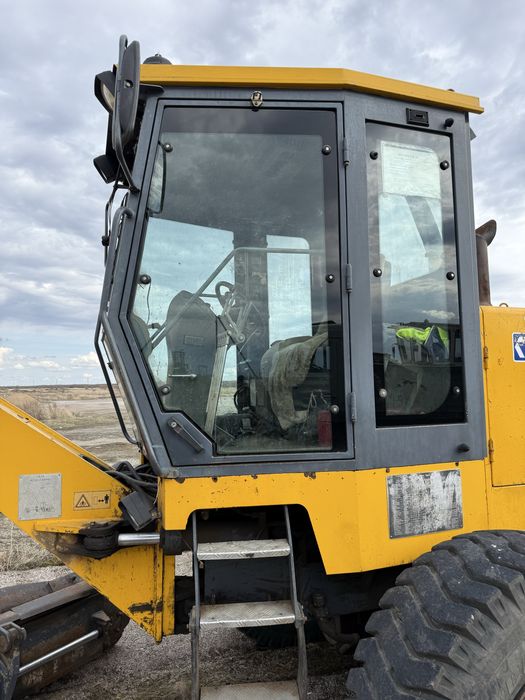 Автогрейдер китаец XCMG