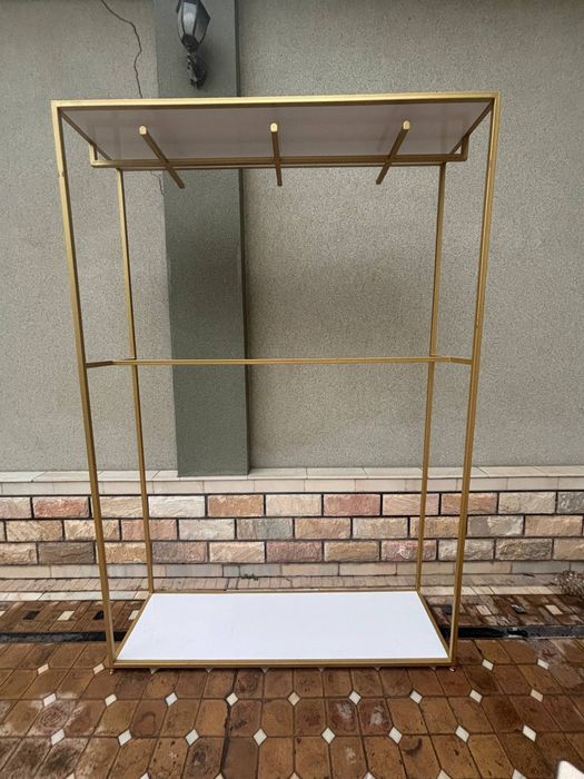 Стеллаж кийимлар учун