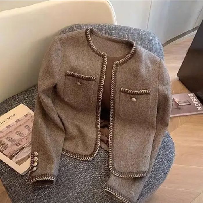 Коричневая классическая лёгкое пальто  в корейском стиле осень -весна