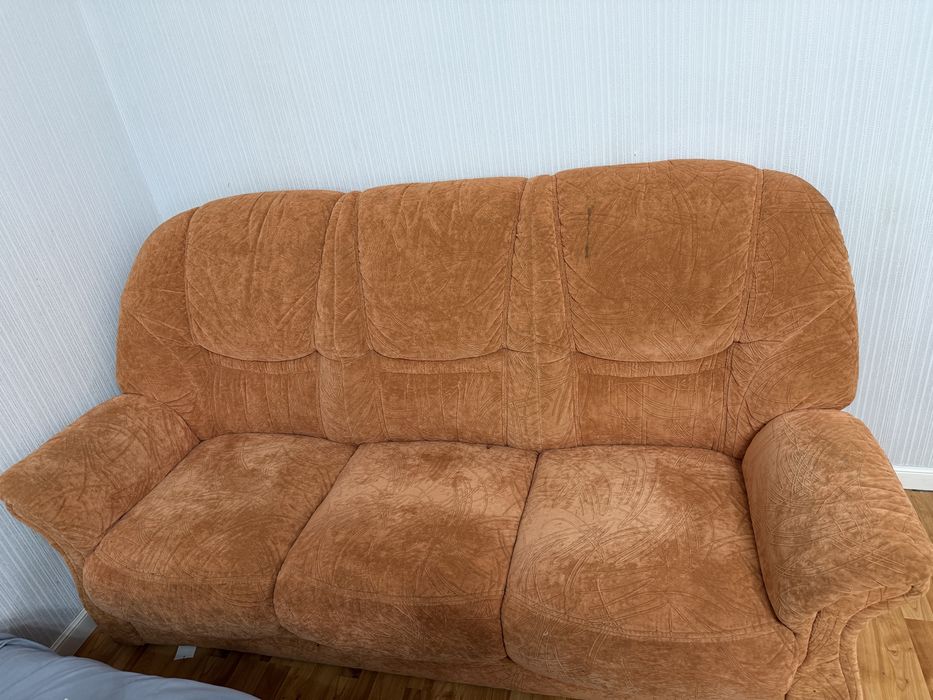 Диван 6000 тг. Самовывоз.