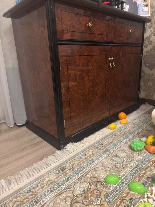 Продам шкаф из натурального дерева