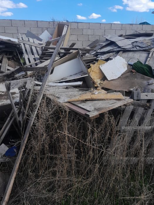 Отдам даром доски на дрова